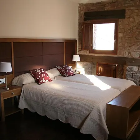 Real La Almazuela מלון 4*