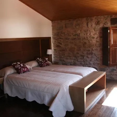 מלון Real La Almazuela 4*