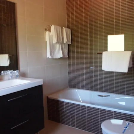 Real La Almazuela 4*