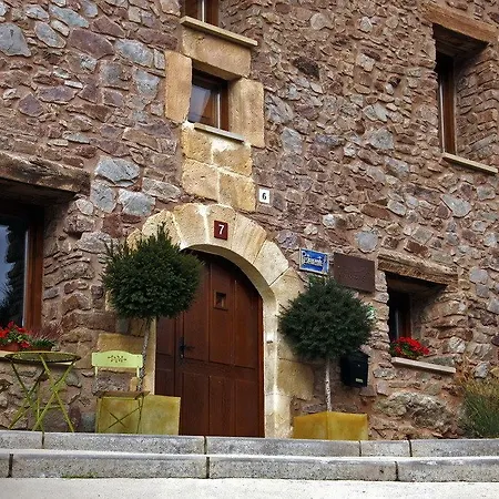 Real La Almazuela מלון