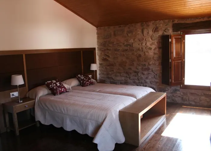 מלון Real La Almazuela 4*