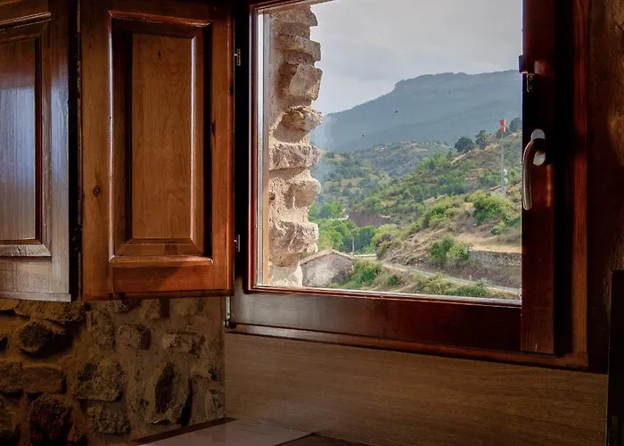 Real La Almazuela מלון